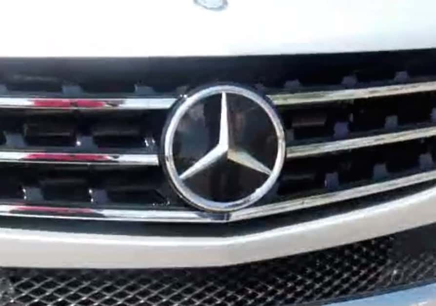 Mercedes-Benz star